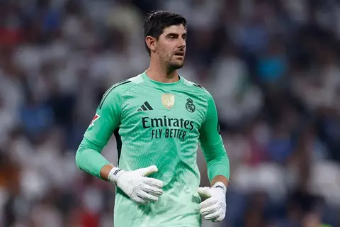 "عدوى فيروسية".. ريال مدريد يعلن غياب كورتوا أمام أولمبياكوس